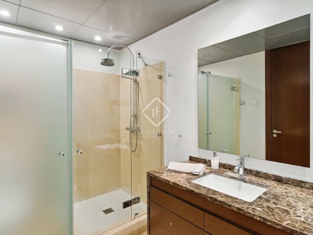 5 chambre Penthouse à vendre à Nueva Andalucia, Marbella avec piscine garage - 2 950 000 € (Ref: 7555814)