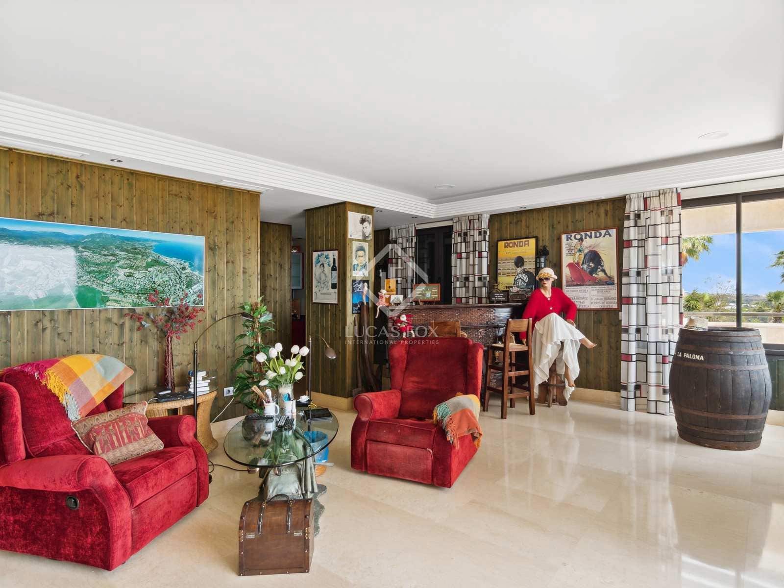 5 sypialnia Penthouse na sprzedaż w Nueva Andalucia z basenem garażem - 2 950 000 € (Ref: 7555814)