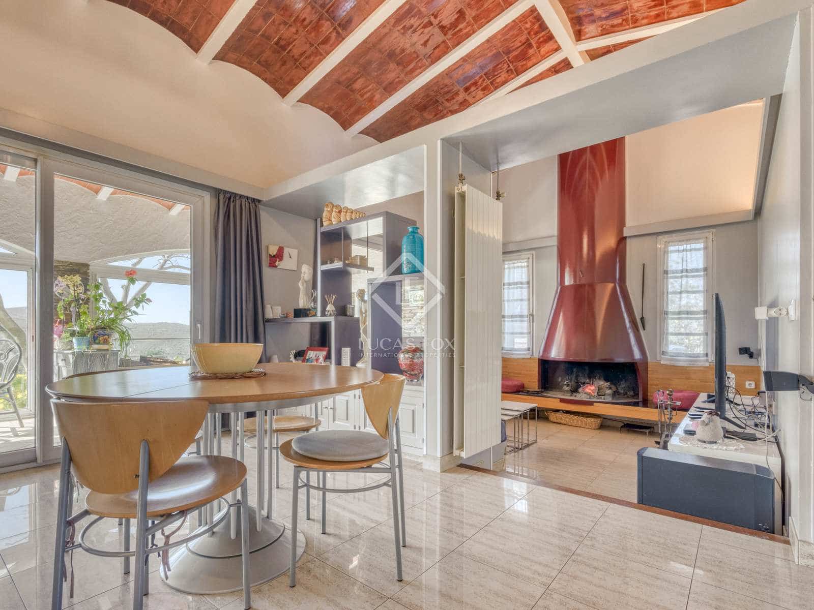 4 bedroom Villa for sale in El Port de la Selva with garage - € 1,300,000 (Ref: 7561522)