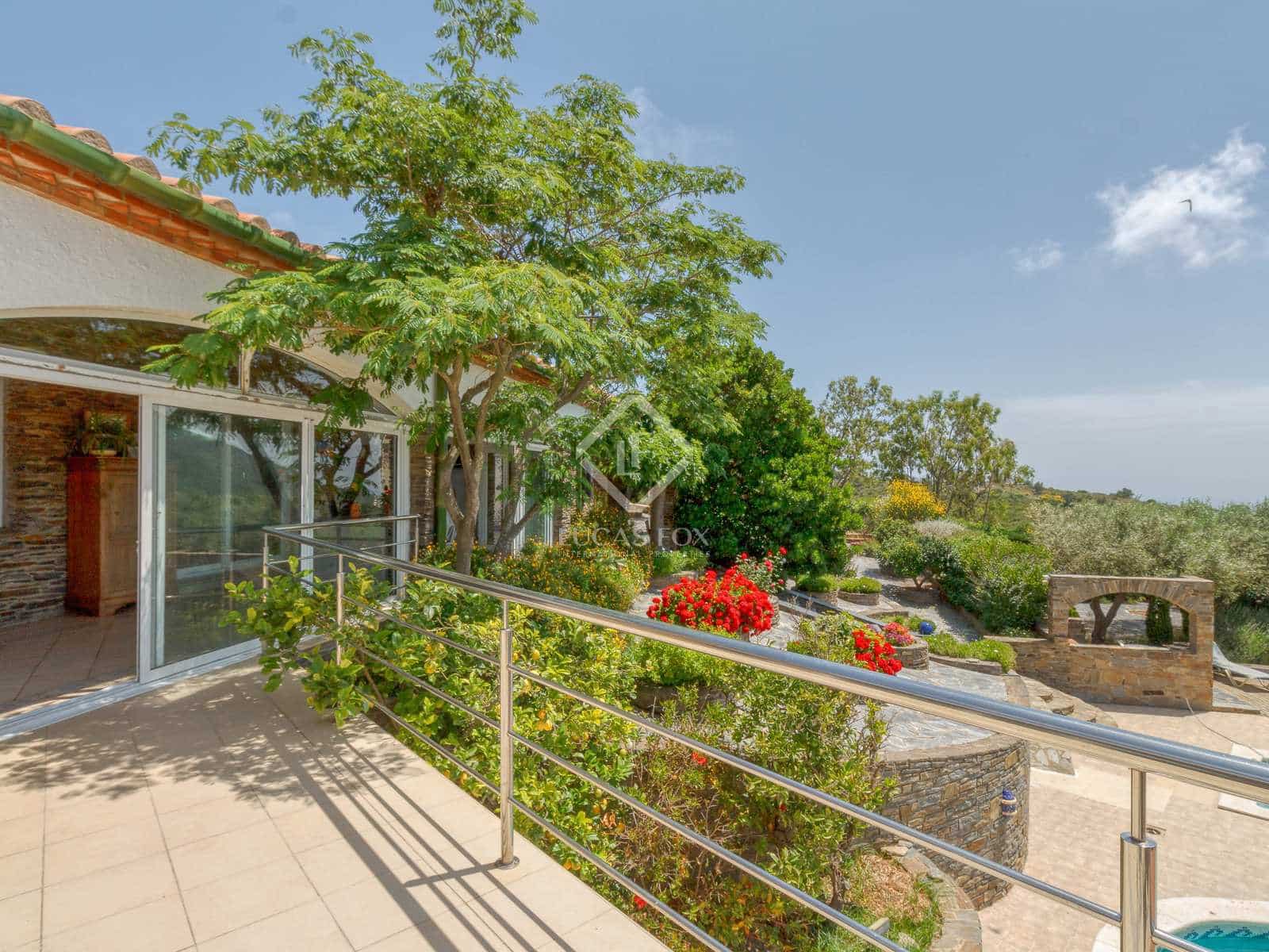 4 bedroom Villa for sale in El Port de la Selva with garage - € 1,300,000 (Ref: 7561522)