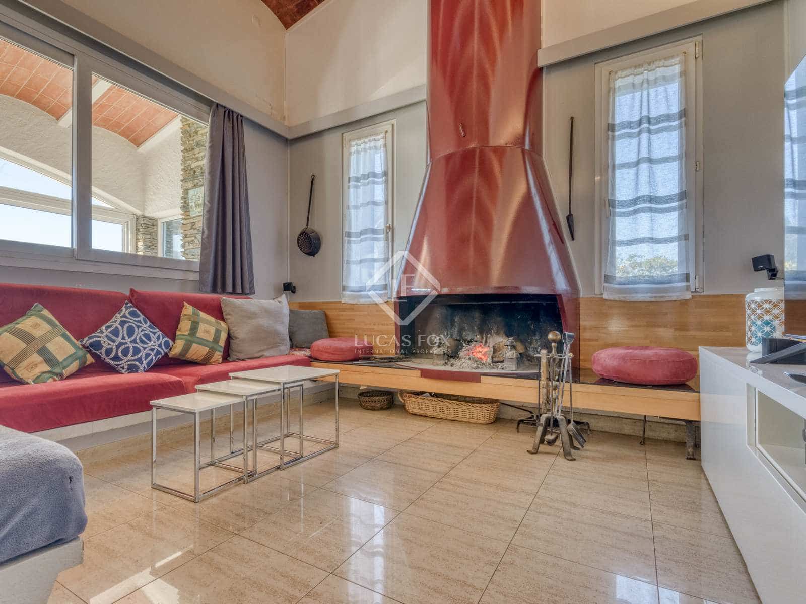 4 bedroom Villa for sale in El Port de la Selva with garage - € 1,300,000 (Ref: 7561522)