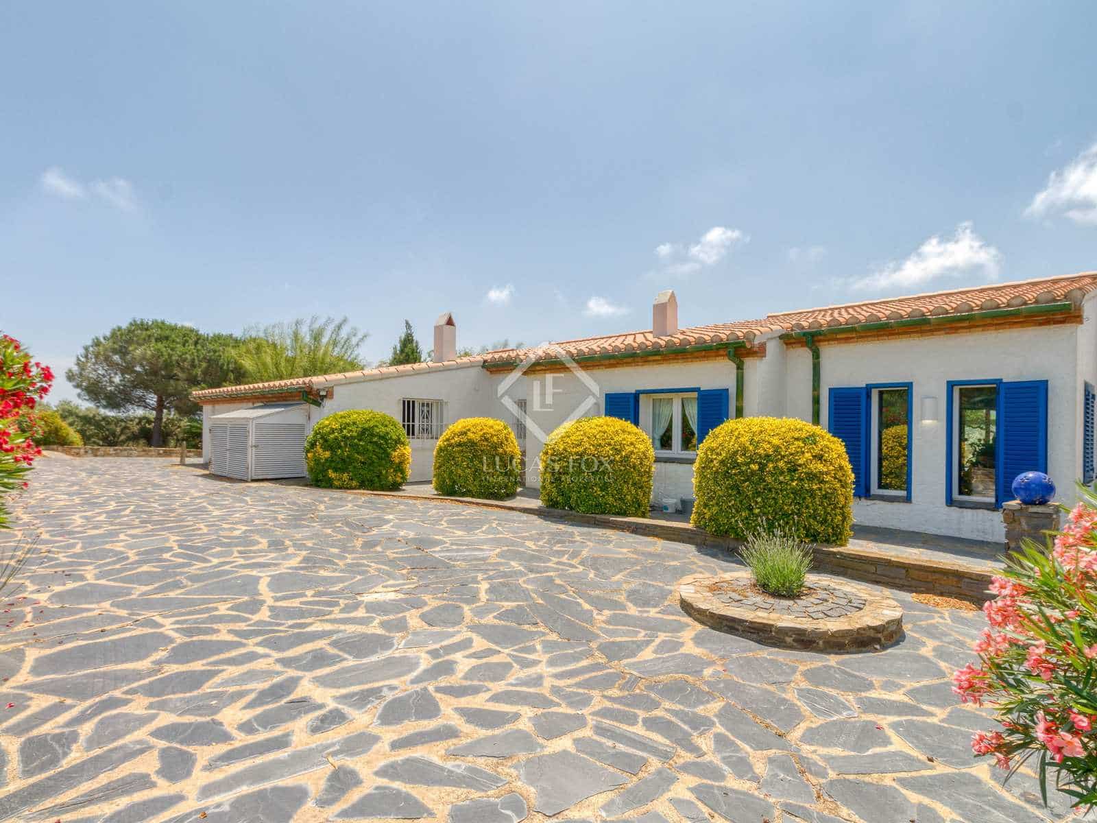 4 bedroom Villa for sale in El Port de la Selva with garage - € 1,300,000 (Ref: 7561522)