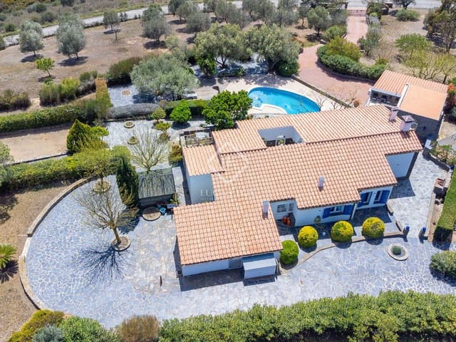 4 bedroom Villa for sale in El Port de la Selva with garage - € 1,300,000 (Ref: 7561522)