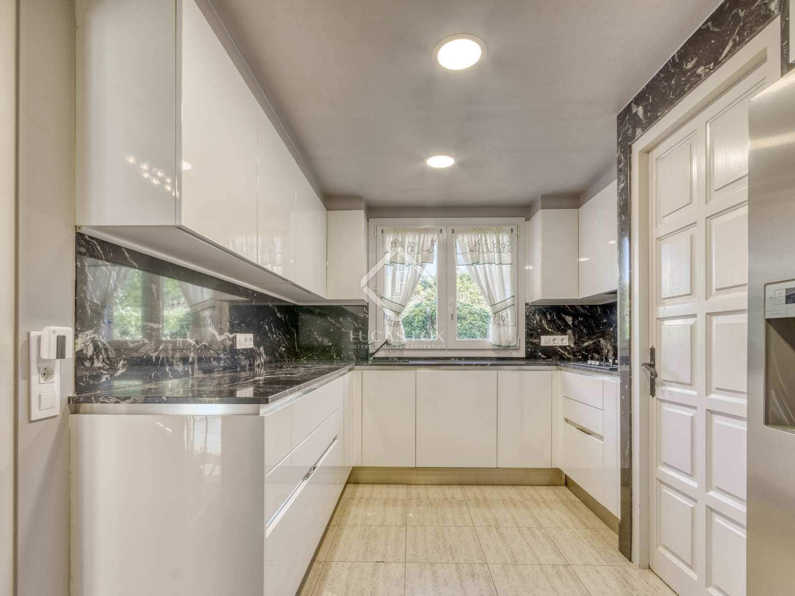 4 bedroom Villa for sale in El Port de la Selva with garage - € 1,300,000 (Ref: 7561522)