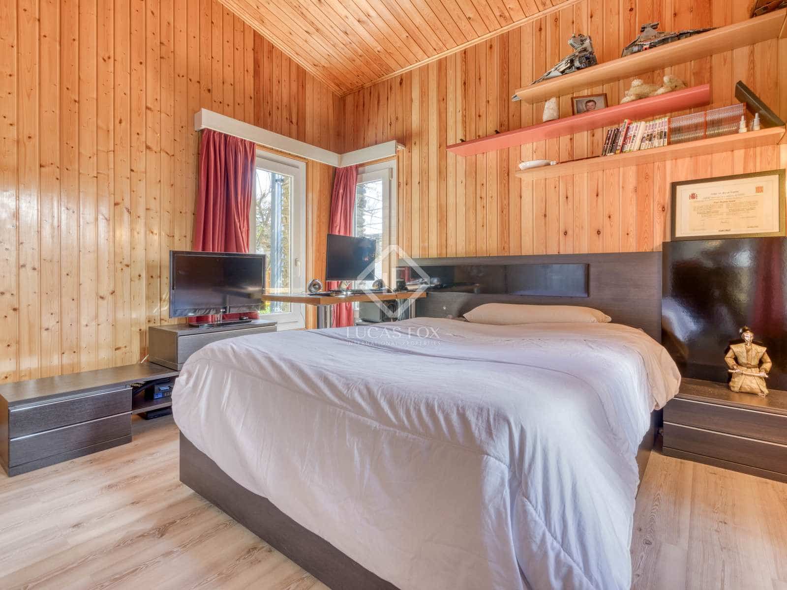 4 bedroom Villa for sale in El Port de la Selva with garage - € 1,300,000 (Ref: 7561522)