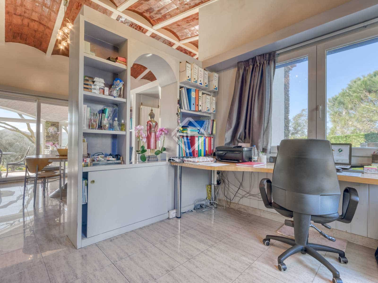 4 bedroom Villa for sale in El Port de la Selva with garage - € 1,300,000 (Ref: 7561522)