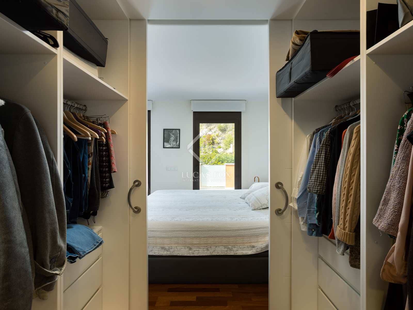 4 soverom Villa til salgs i Vallromanes med svømmebasseng garasje - € 690 000 (Ref: 7561526)