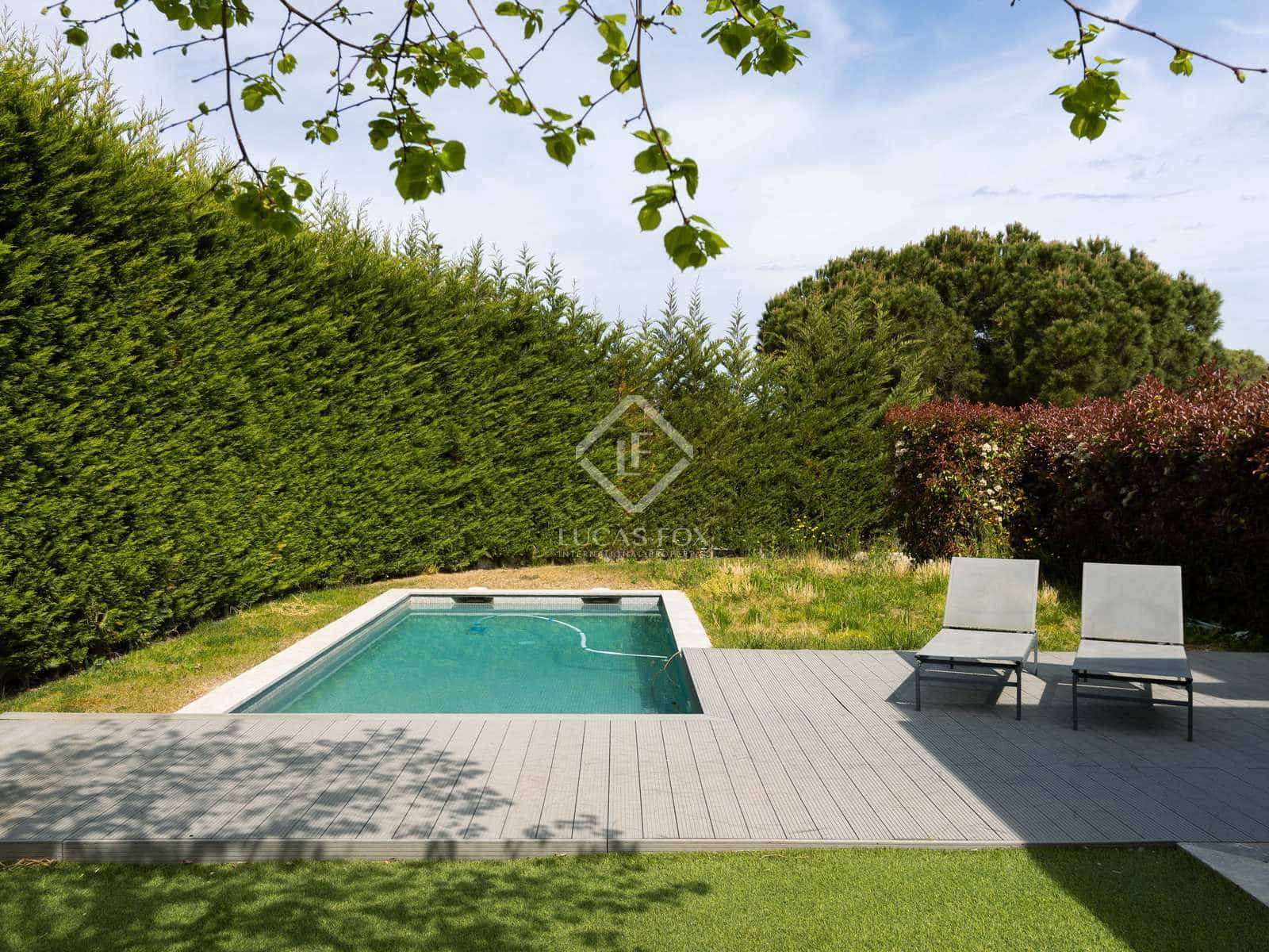 4 soverom Villa til salgs i Vallromanes med svømmebasseng garasje - € 690 000 (Ref: 7561526)