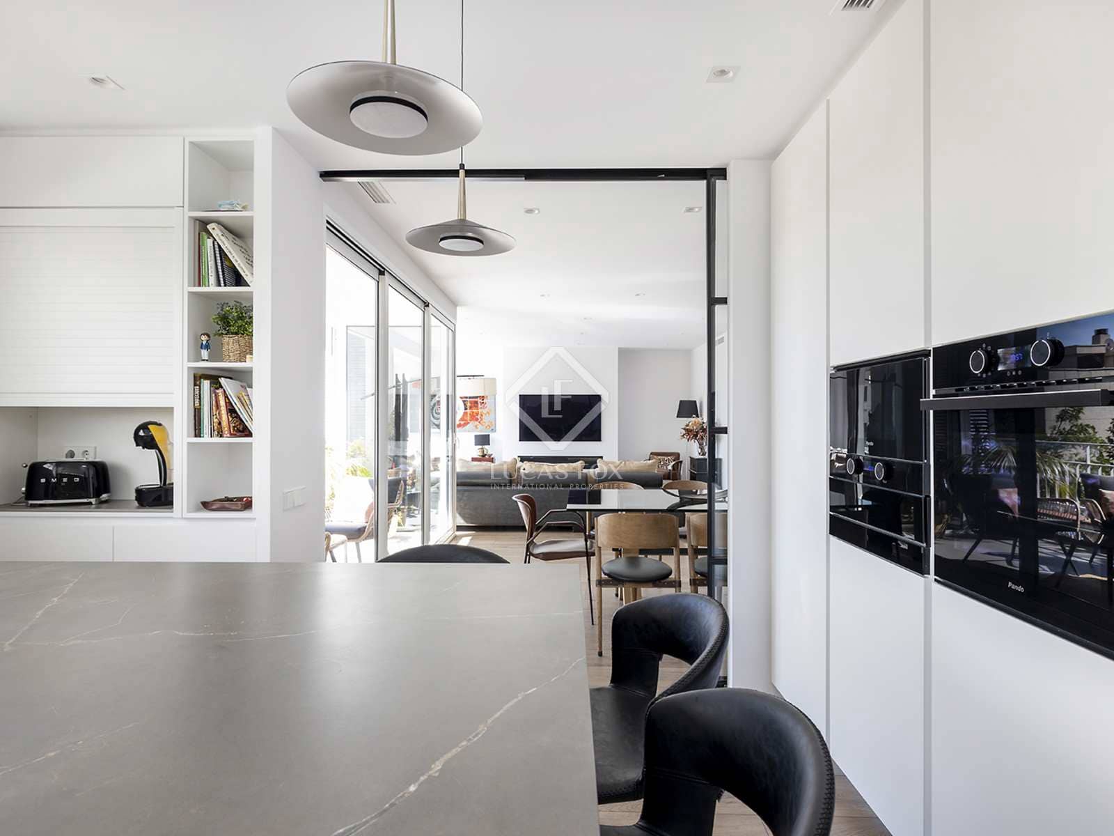 4 soveværelse Lejlighed til leje i Barcelona by med garage - € 4.622 (Ref: 7566748)