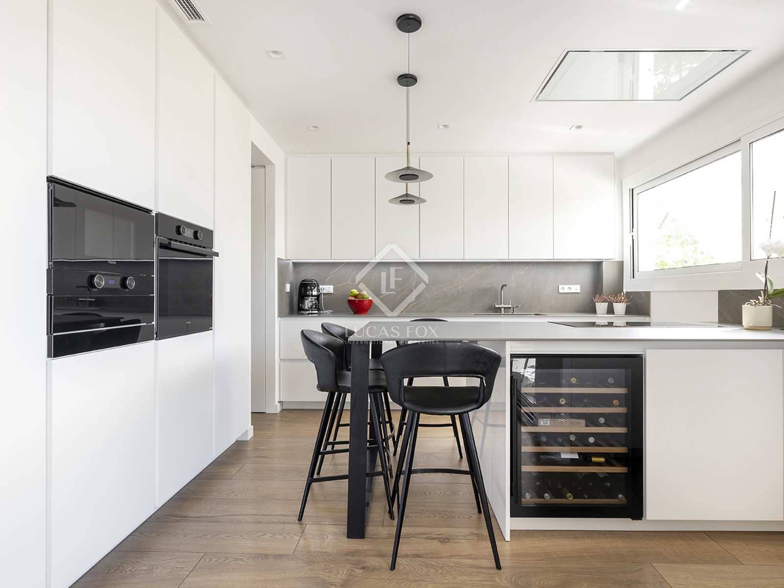 4 soveværelse Lejlighed til leje i Barcelona by med garage - € 4.622 (Ref: 7566748)