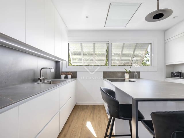 4 Zimmer Apartment zu vermieten in Barcelona Stadt mit Garage - 4.622 € (Ref: 7566748)