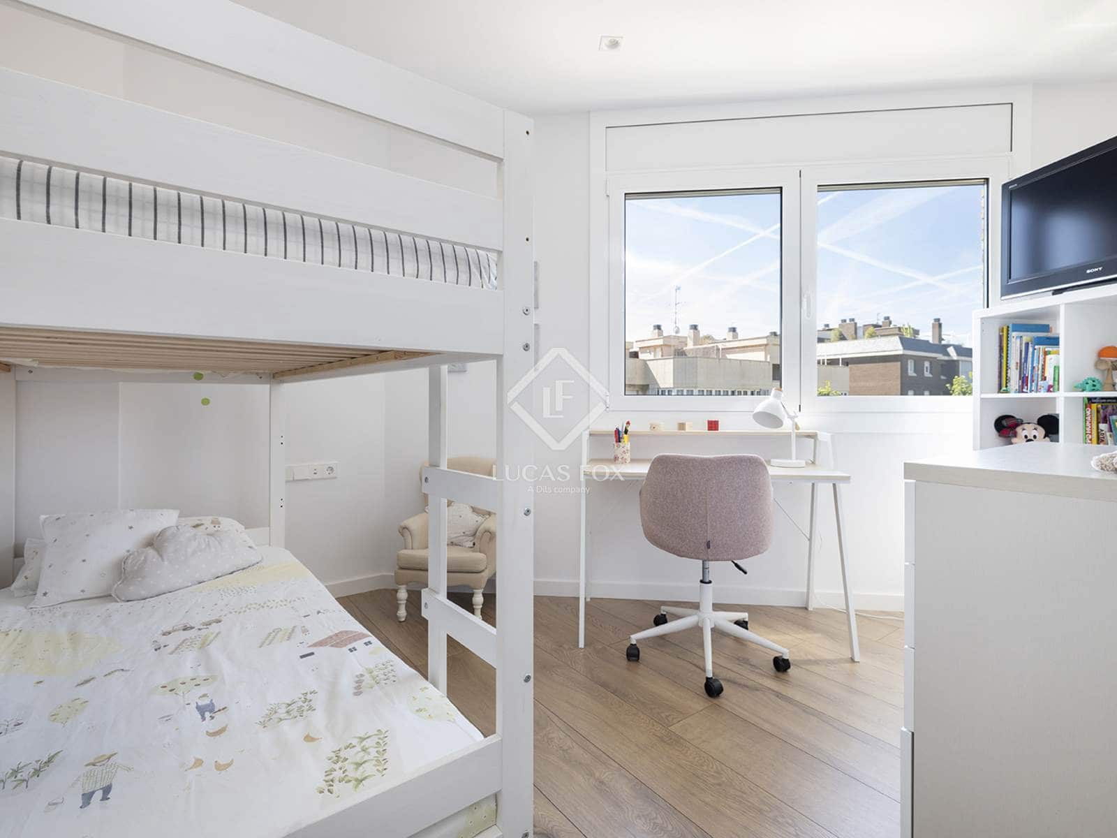 4 soveværelse Lejlighed til leje i Barcelona by med garage - € 4.622 (Ref: 7566748)