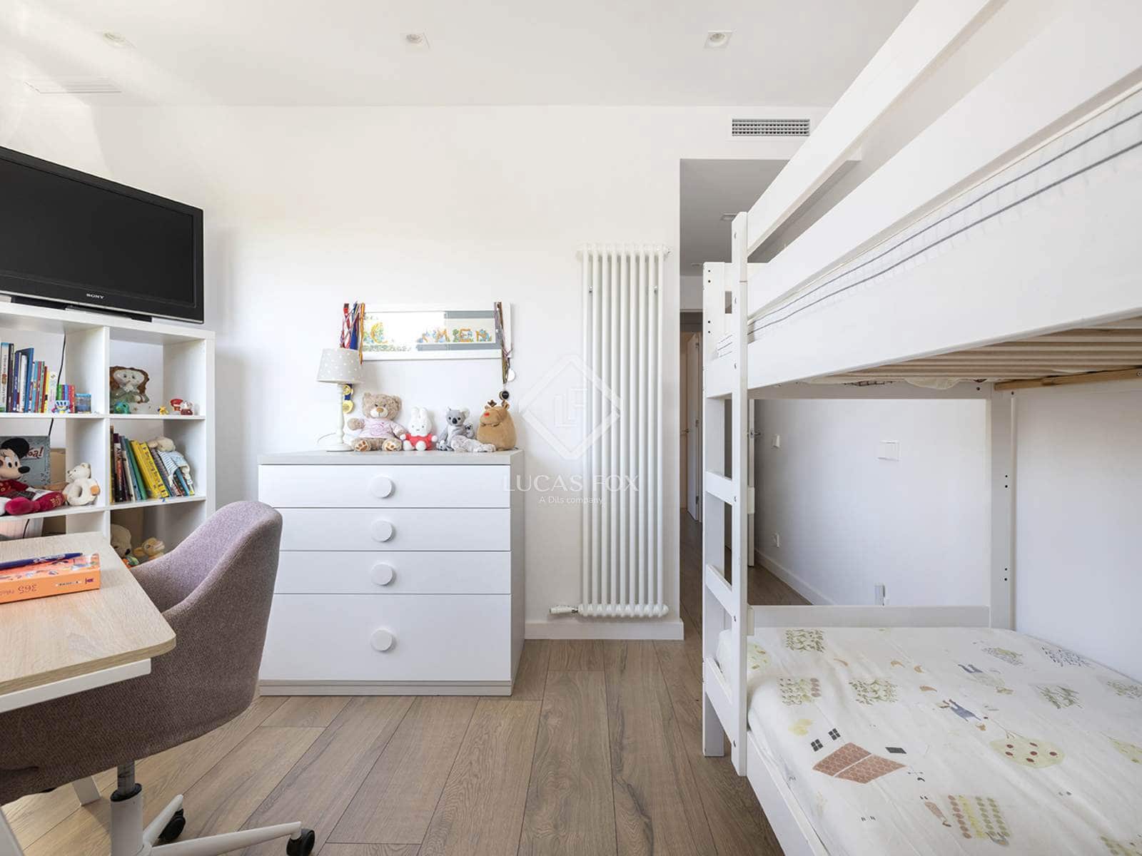 4 soveværelse Lejlighed til leje i Barcelona by med garage - € 4.622 (Ref: 7566748)