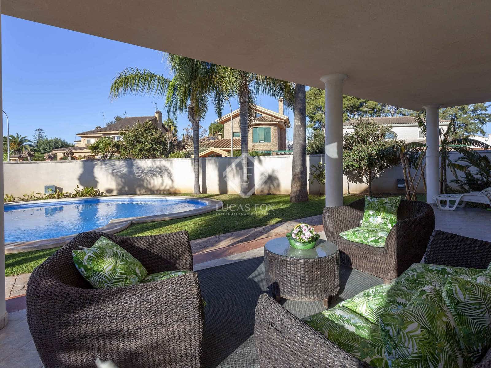 4 quarto Moradia para arrendar em L'Eliana com piscina garagem - 4 900 € (Ref: 7569965)