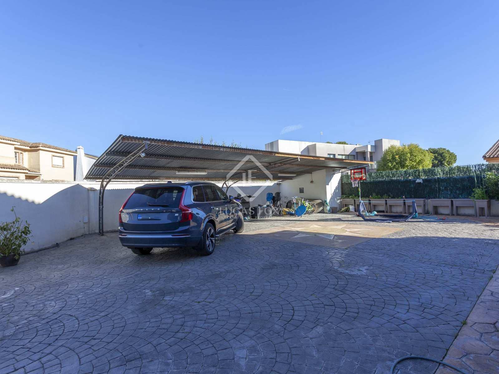 4 quarto Moradia para arrendar em L'Eliana com piscina garagem - 4 900 € (Ref: 7569965)