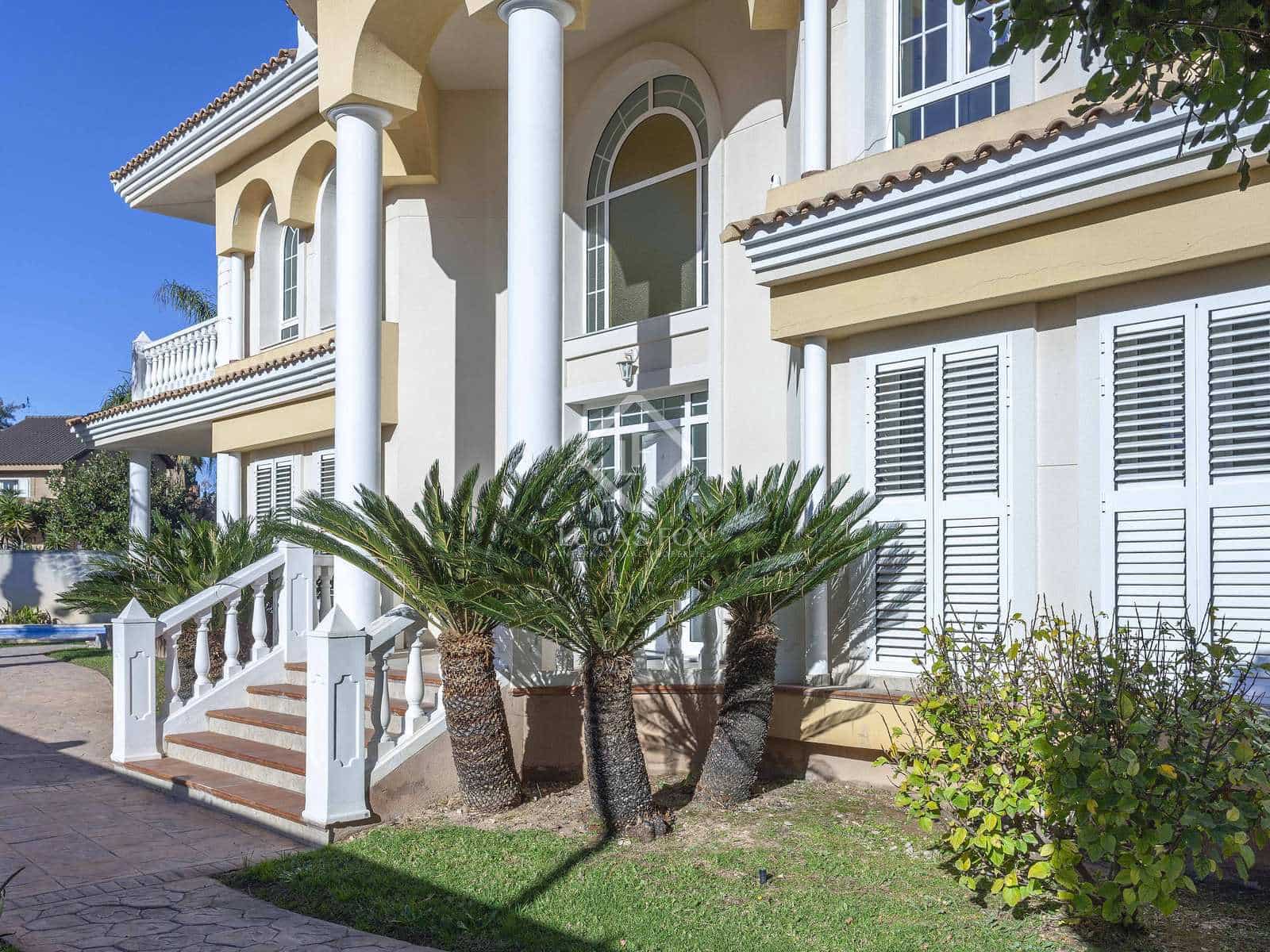 4 quarto Moradia para arrendar em L'Eliana com piscina garagem - 4 900 € (Ref: 7569965)