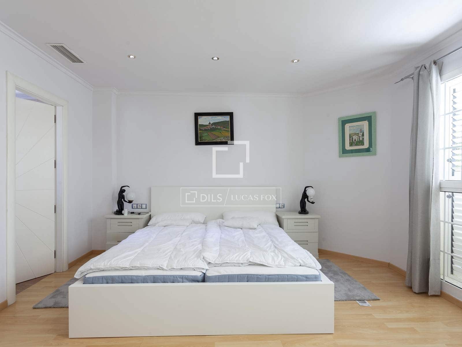 4 quarto Moradia para arrendar em L'Eliana com piscina garagem - 4 900 € (Ref: 7569965)