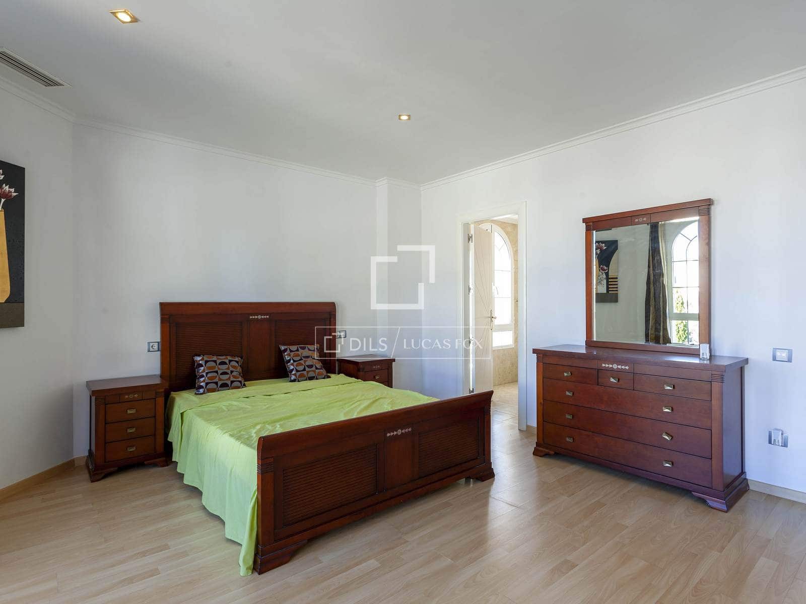 4 quarto Moradia para arrendar em L'Eliana com piscina garagem - 4 900 € (Ref: 7569965)