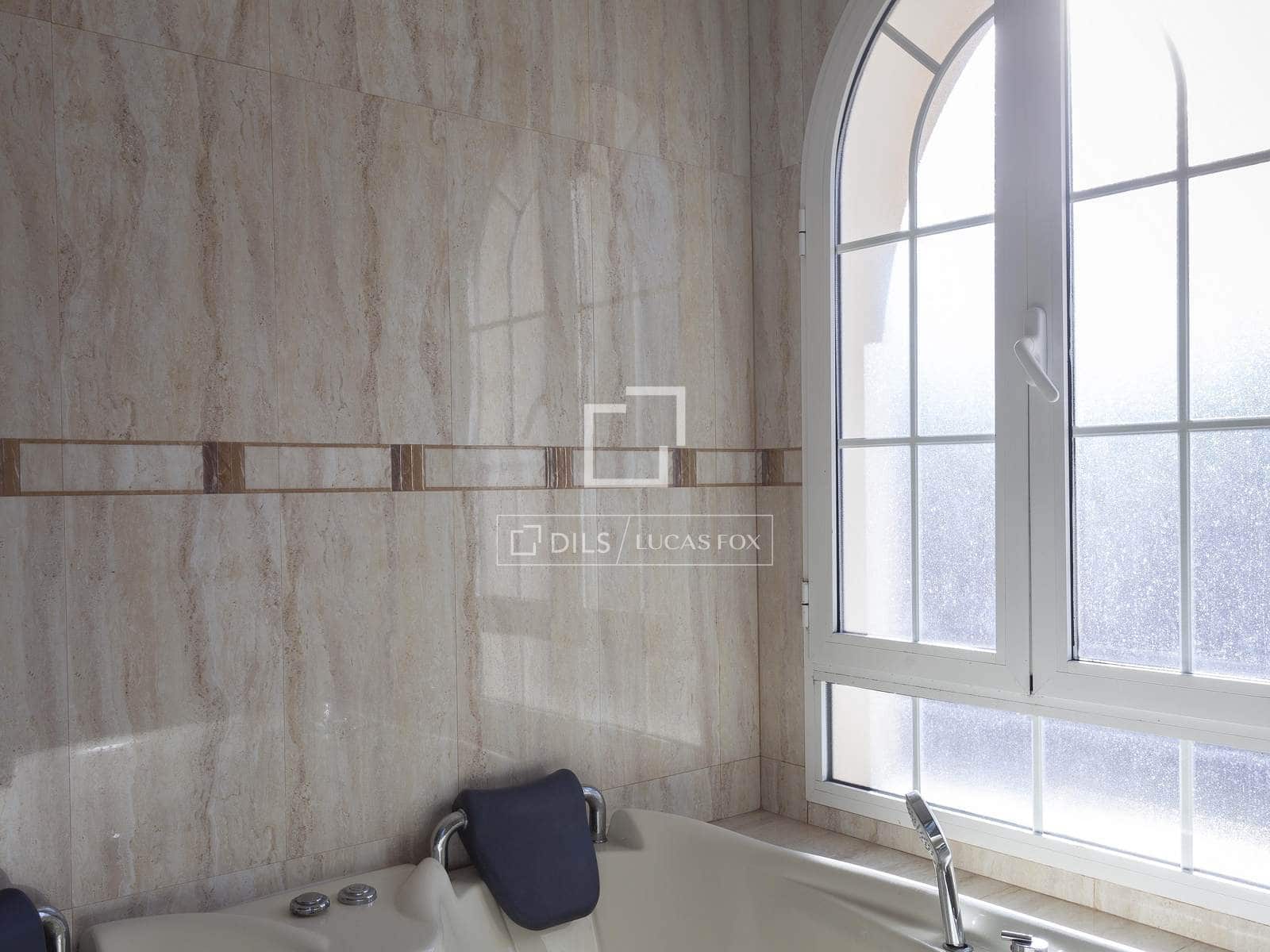 4 quarto Moradia para arrendar em L'Eliana com piscina garagem - 4 900 € (Ref: 7569965)