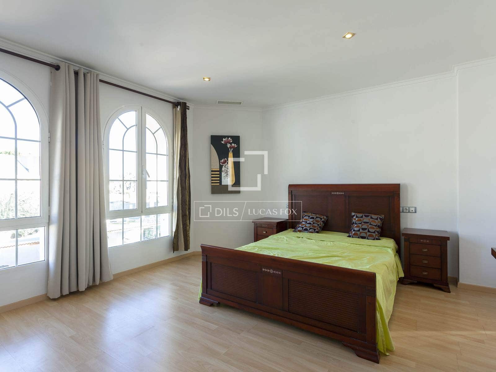 4 quarto Moradia para arrendar em L'Eliana com piscina garagem - 4 900 € (Ref: 7569965)