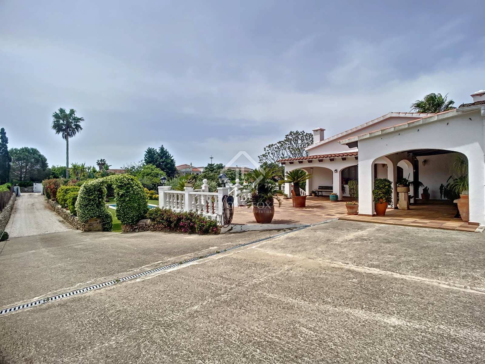 4 soveværelse Villa til salg i Alayor / Alaior med swimmingpool garage - € 990.000 (Ref: 7582452)