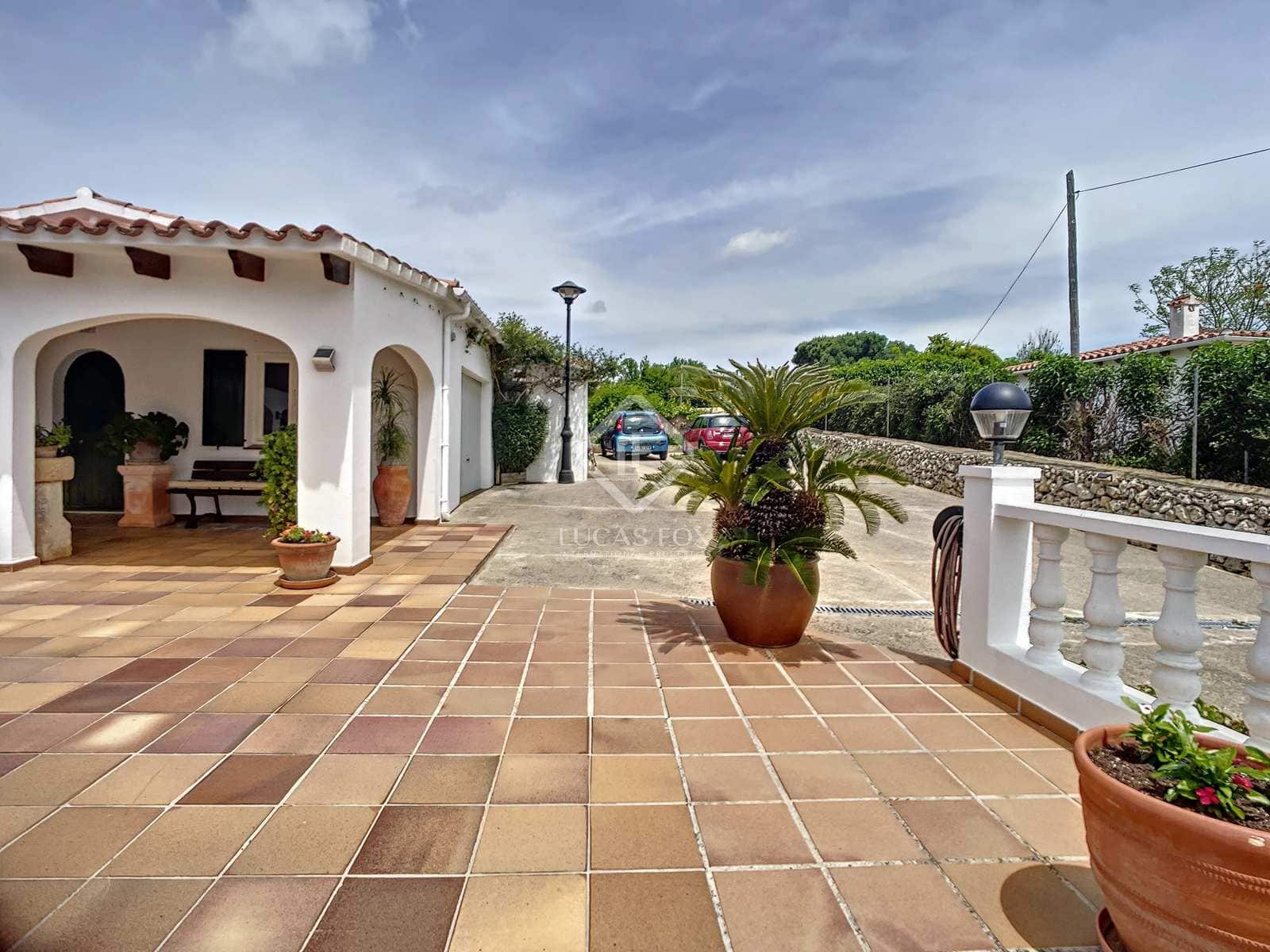 4 soveværelse Villa til salg i Alayor / Alaior med swimmingpool garage - € 990.000 (Ref: 7582452)