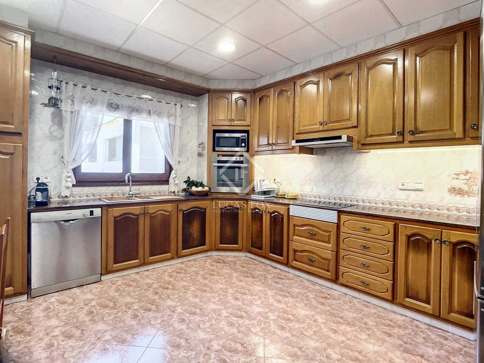 4 soveværelse Villa til salg i Alayor / Alaior med swimmingpool garage - € 990.000 (Ref: 7582452)