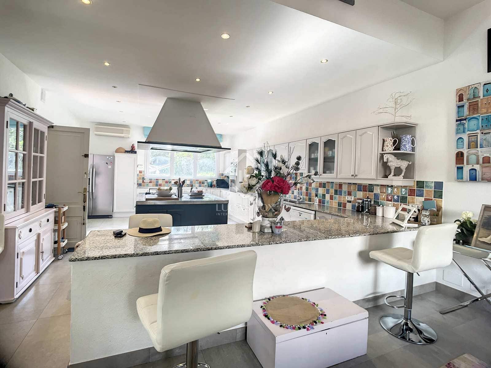 7 soverom Villa til salgs i Mahon / Mao med svømmebasseng garasje - € 1 975 000 (Ref: 7585579)