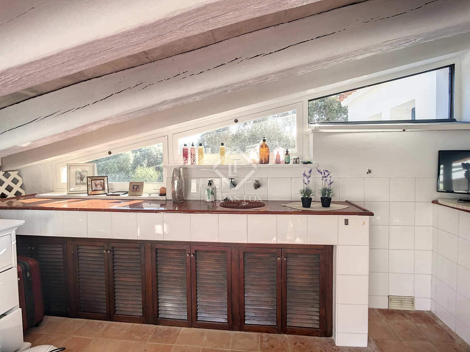 7 soverom Villa til salgs i Mahon / Mao med svømmebasseng garasje - € 1 975 000 (Ref: 7585579)