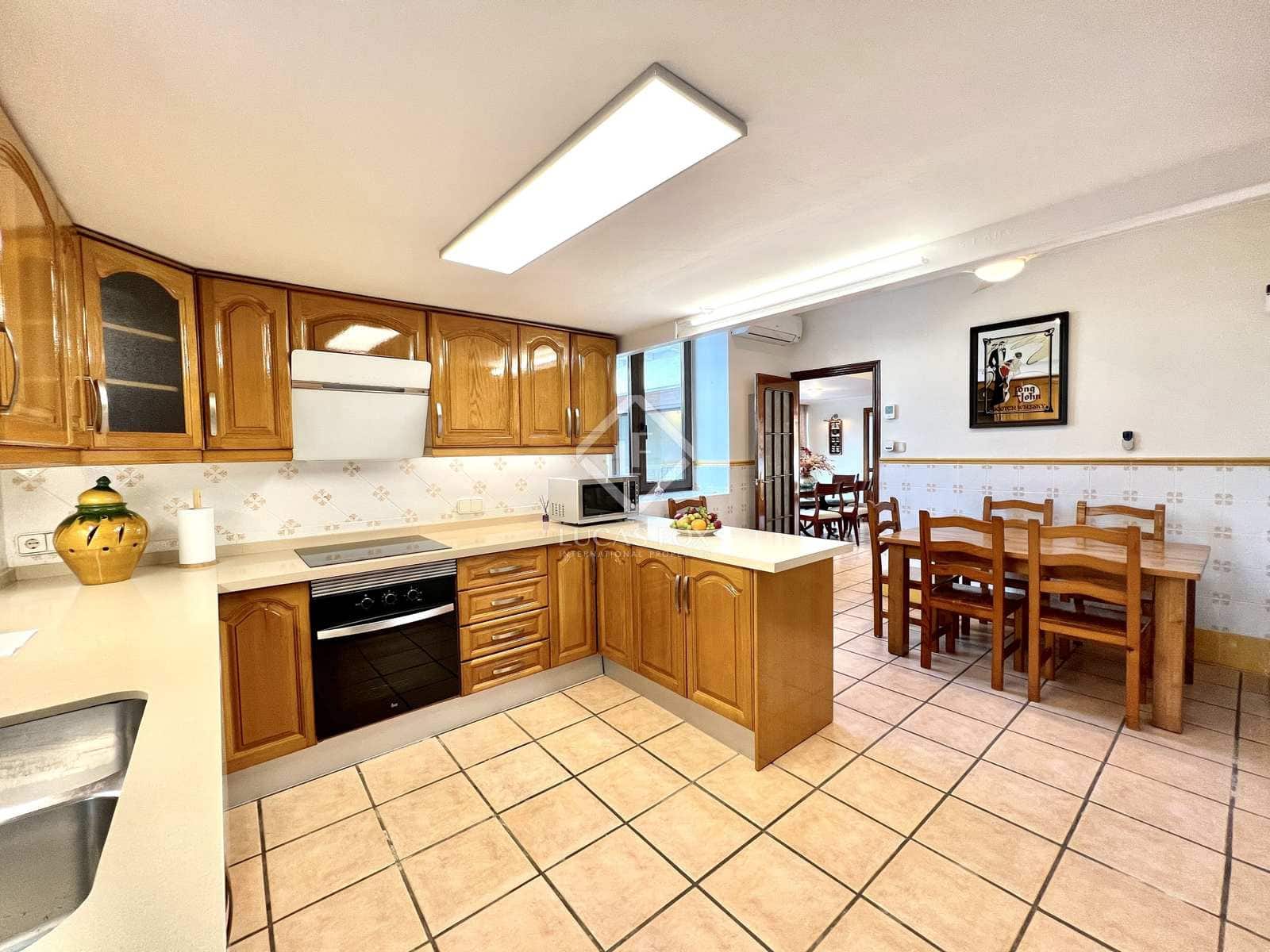 4 slaapkamer Villa te huur in Alicante stad met zwembad garage - € 3.500 (Ref: 7585580)