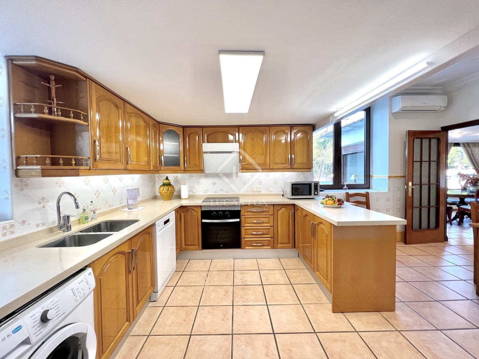 4 slaapkamer Villa te huur in Alicante stad met zwembad garage - € 3.500 (Ref: 7585580)