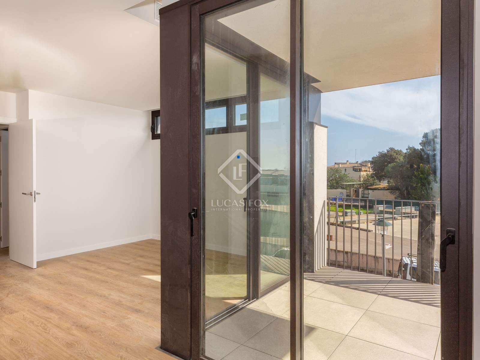 4 bedroom Villa for sale in Palamos with pool garage - € 745,000 (Ref: 7585585)