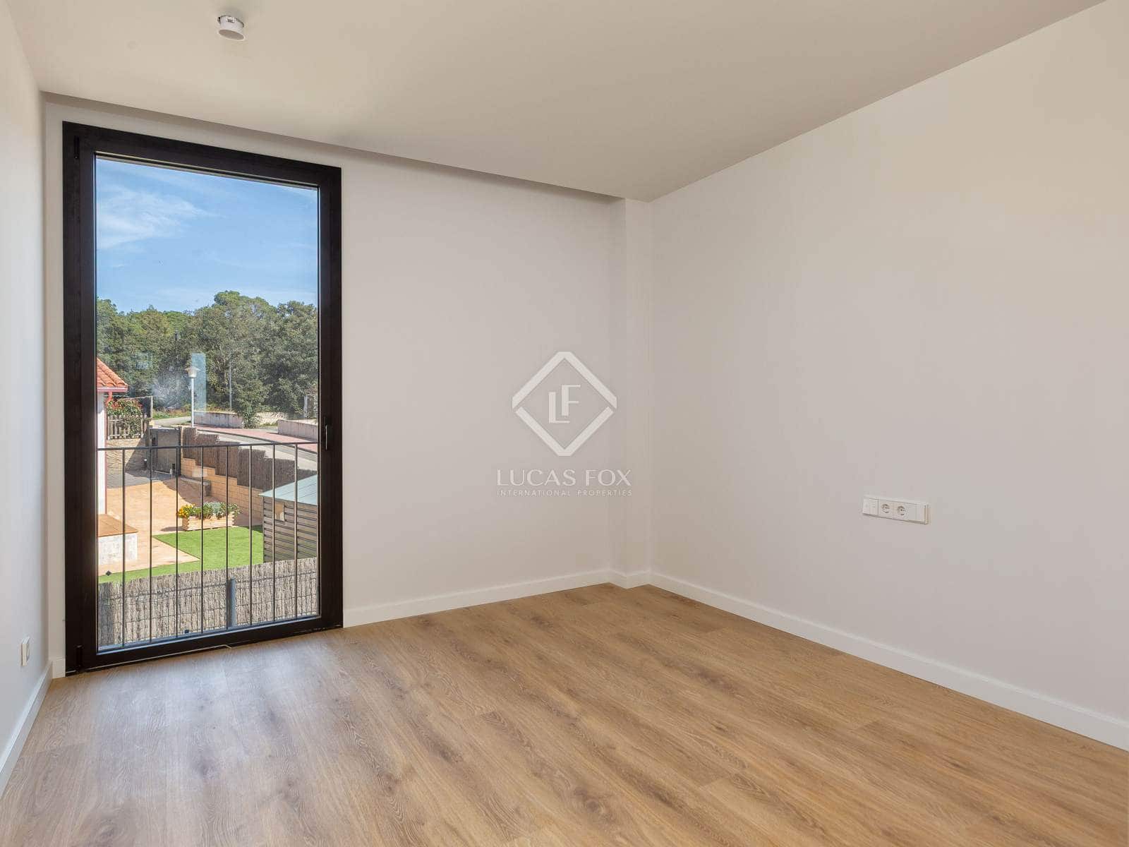 4 bedroom Villa for sale in Palamos with pool garage - € 745,000 (Ref: 7585585)