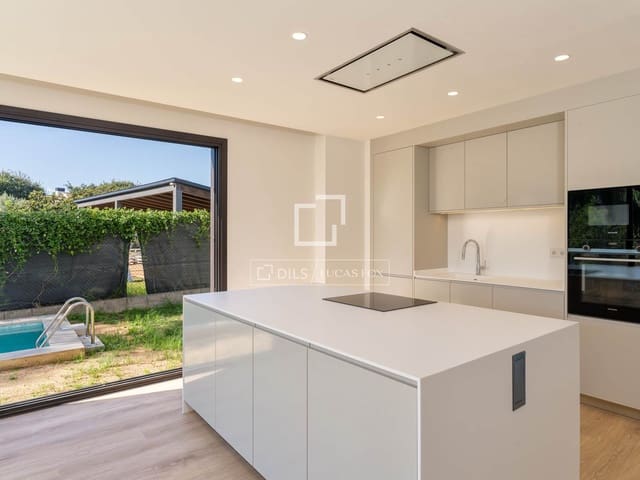 4 soverom Villa til salgs i Palamós med svømmebasseng garasje - € 765 000 (Ref: 7585585)