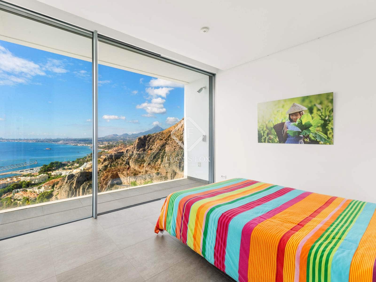 3 bedroom Villa for sale in Altea with pool garage - € 2,980,000 (Ref: 7593608)