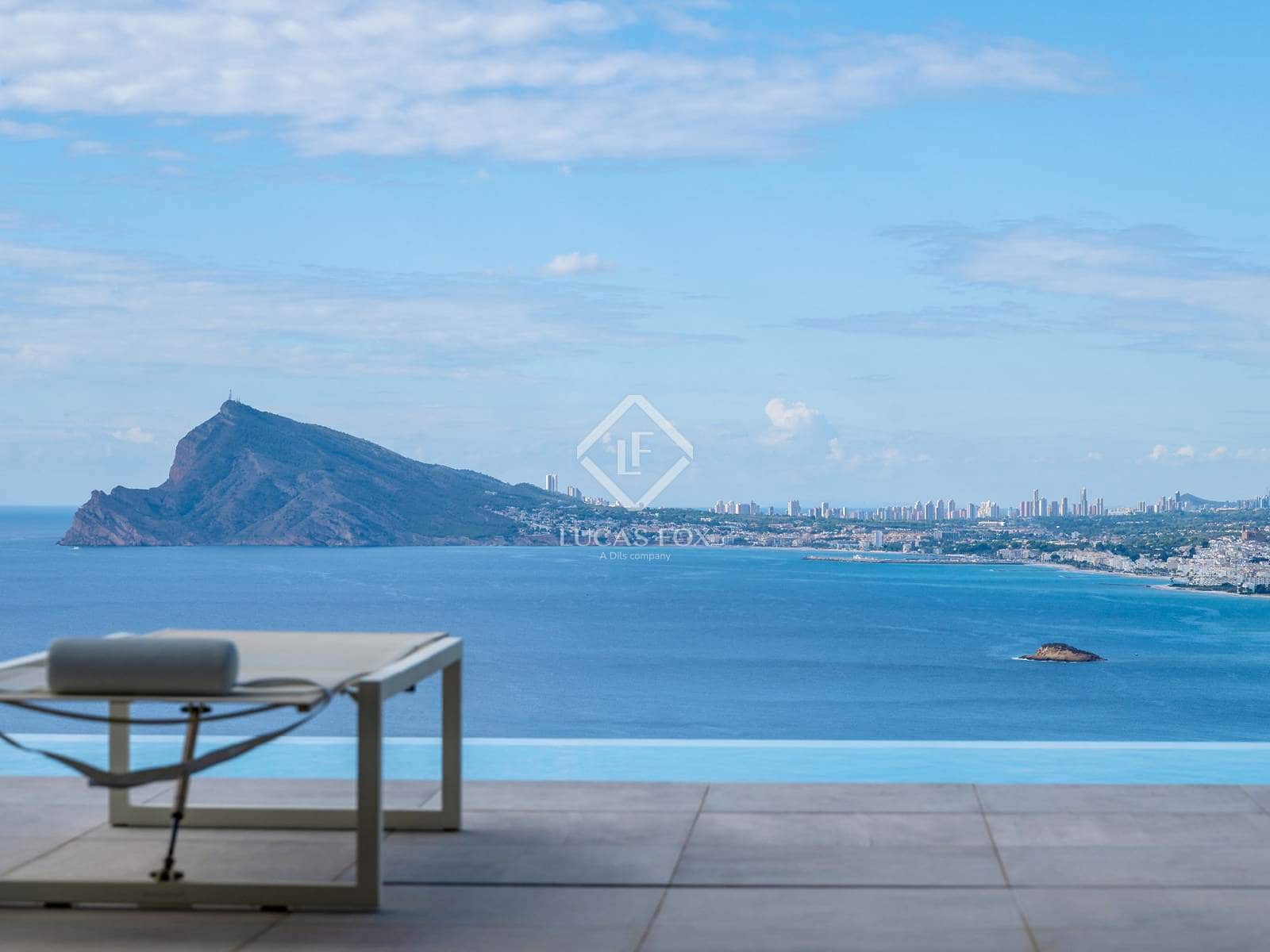 3 bedroom Villa for sale in Altea with pool garage - € 2,980,000 (Ref: 7593608)