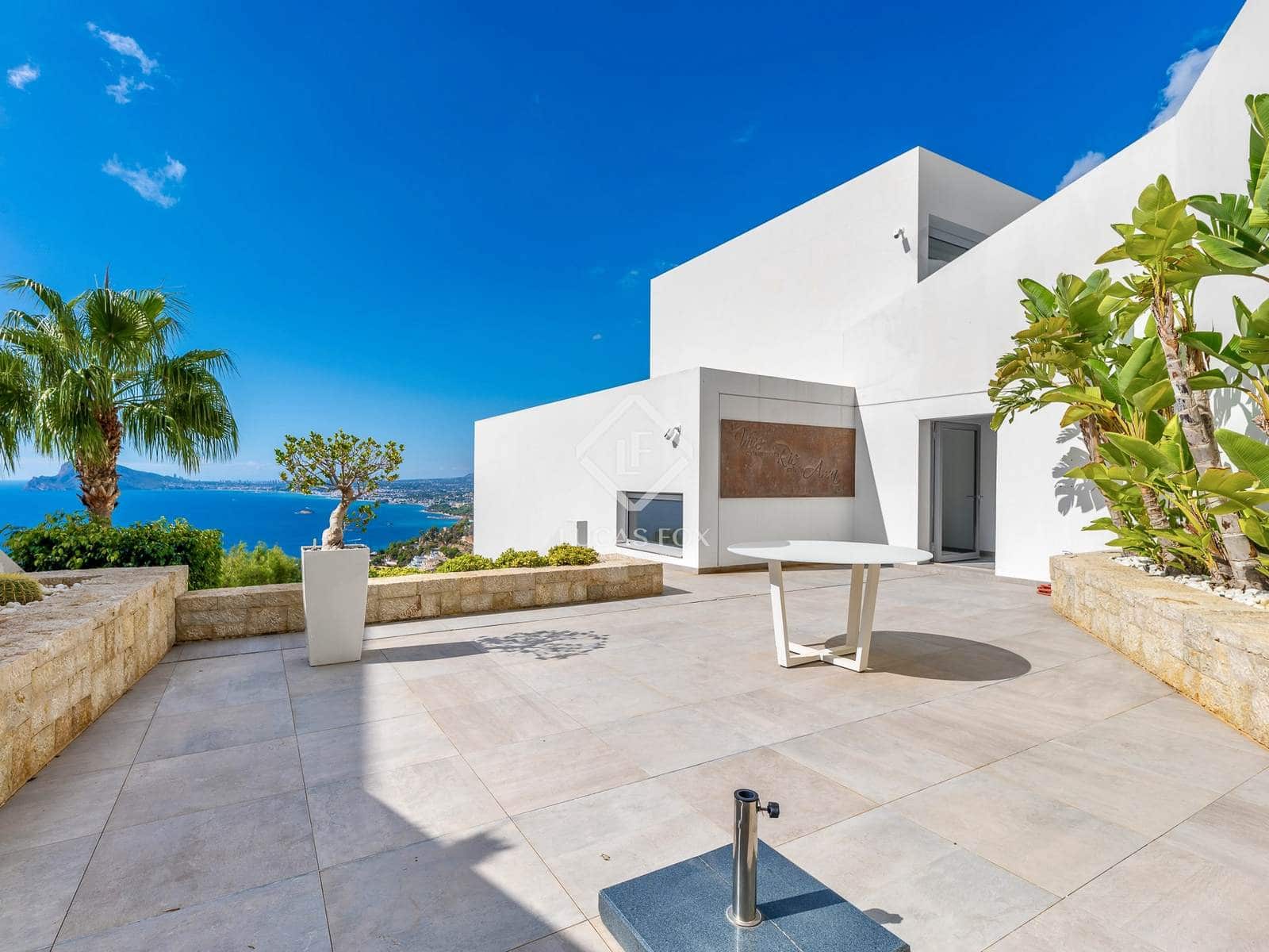 3 bedroom Villa for sale in Altea with pool garage - € 2,980,000 (Ref: 7593608)