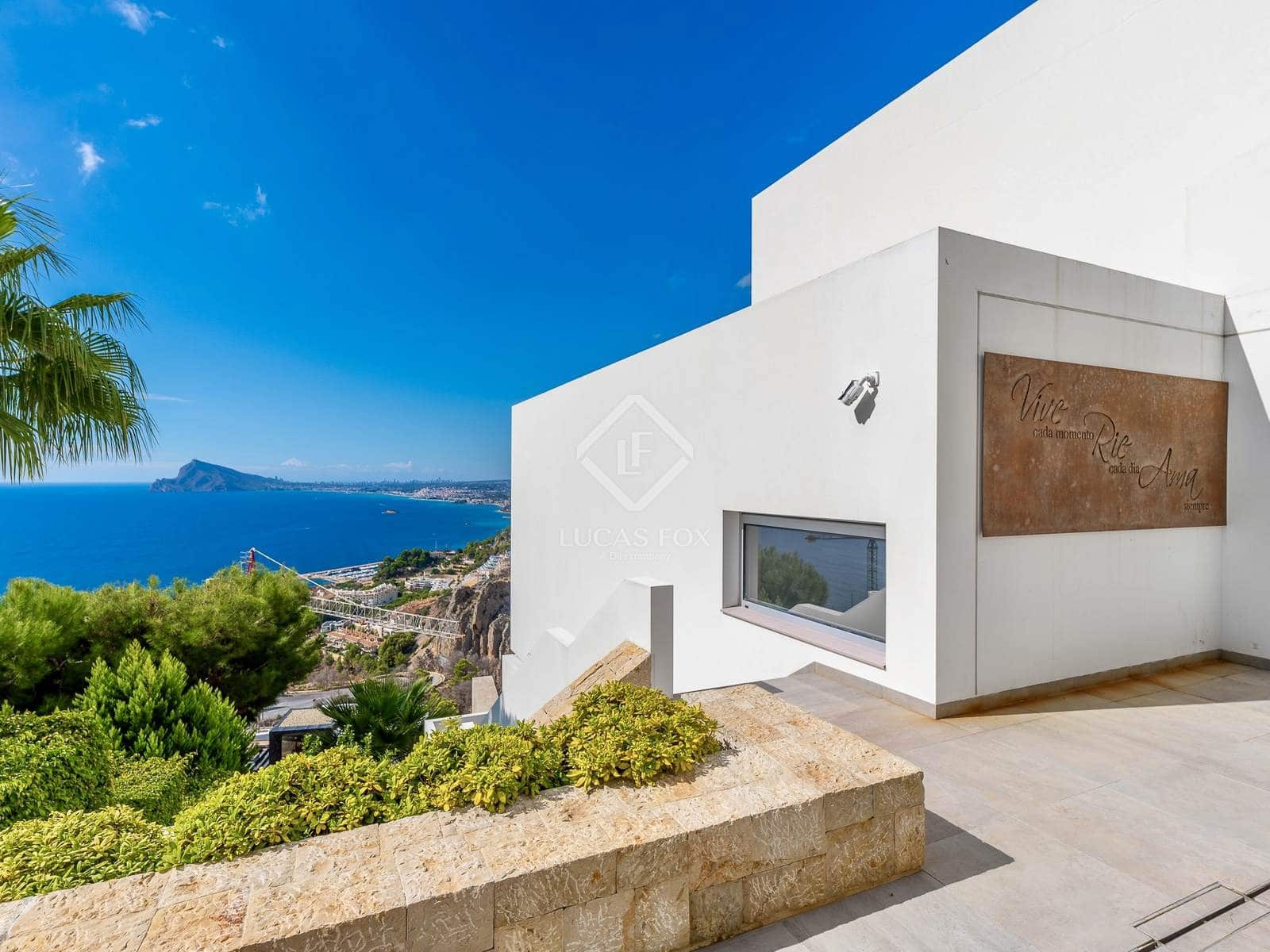 3 bedroom Villa for sale in Altea with pool garage - € 2,980,000 (Ref: 7593608)