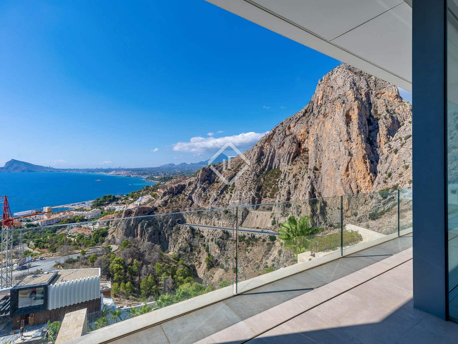 3 bedroom Villa for sale in Altea with pool garage - € 2,980,000 (Ref: 7593608)