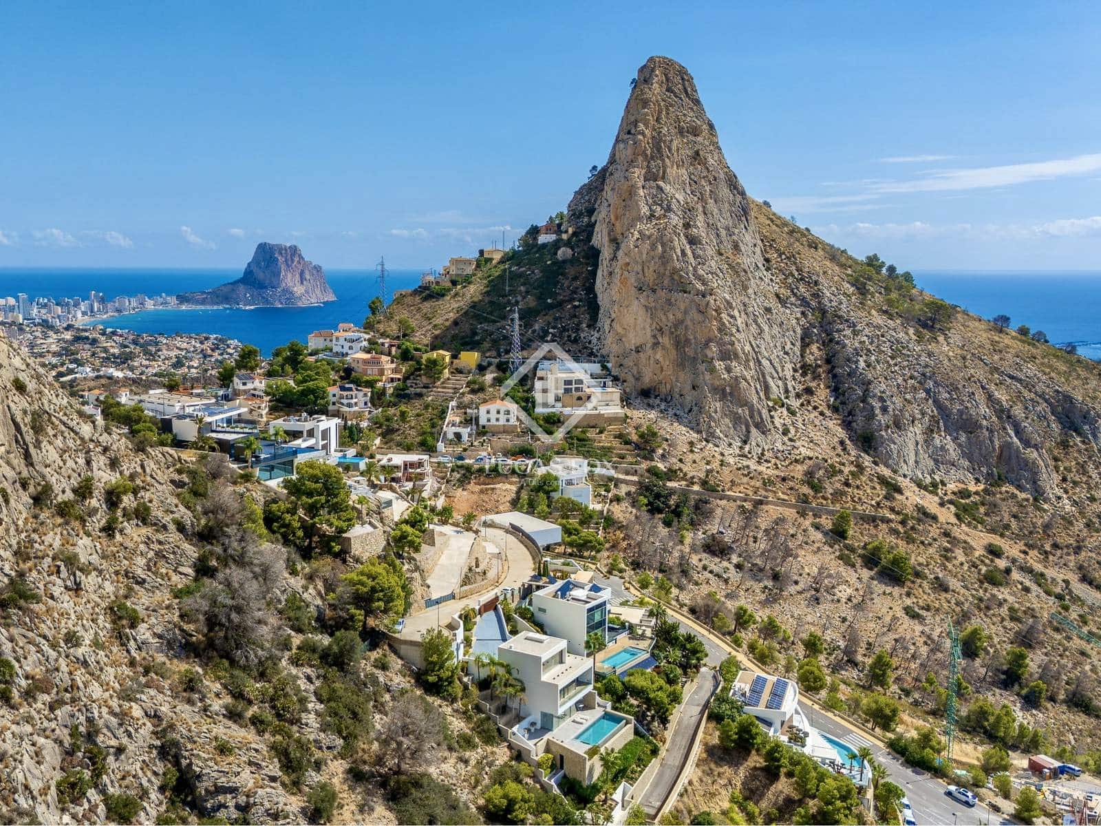 3 bedroom Villa for sale in Altea with pool garage - € 2,980,000 (Ref: 7593608)