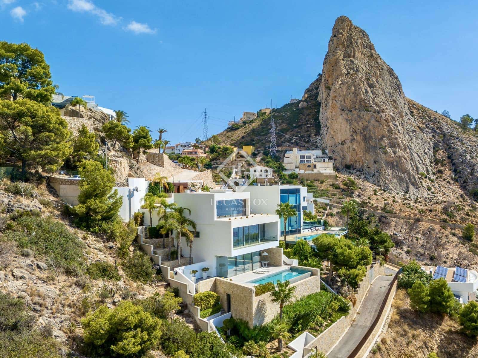 3 bedroom Villa for sale in Altea with pool garage - € 2,980,000 (Ref: 7593608)