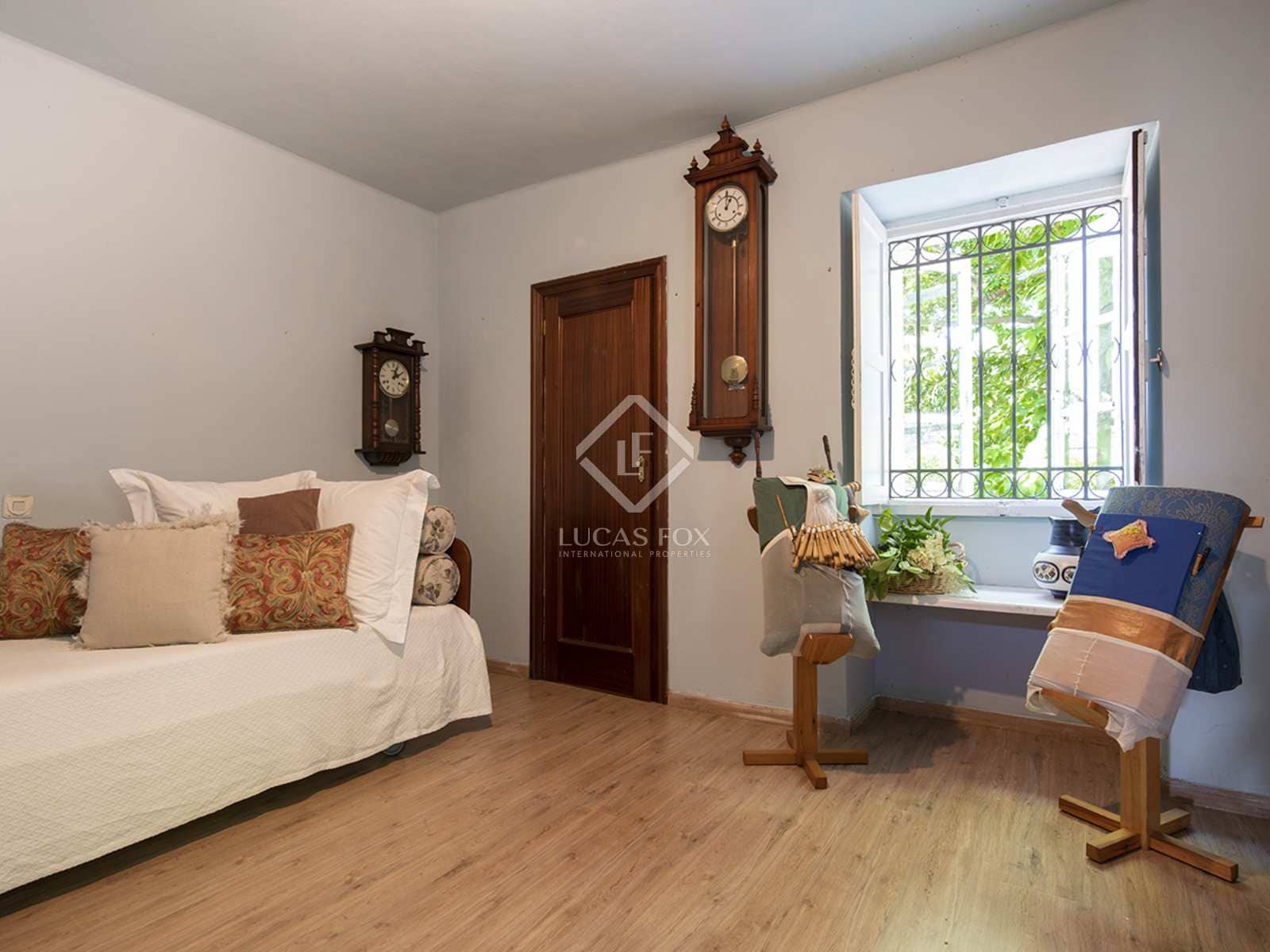 4 bedroom Villa for sale in Nigran with pool garage - € 800,000 (Ref: 7593623)