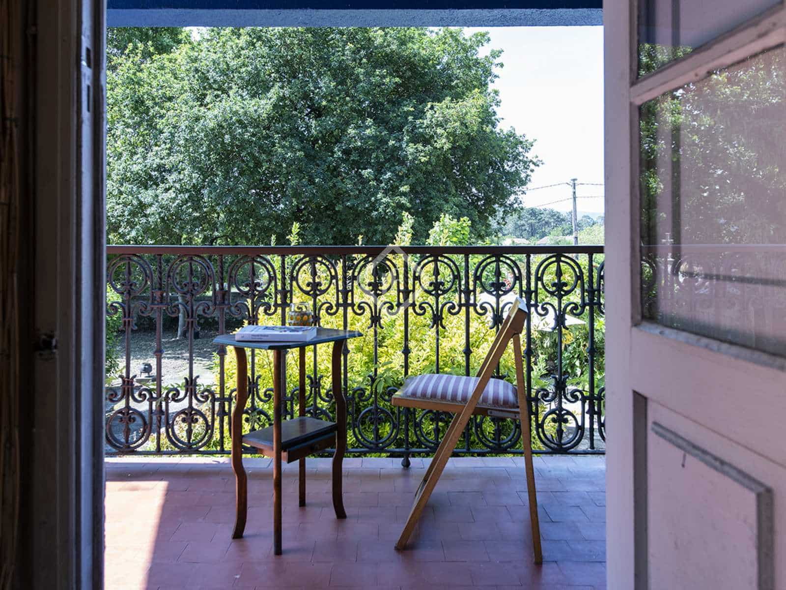 4 bedroom Villa for sale in Nigran with pool garage - € 800,000 (Ref: 7593623)