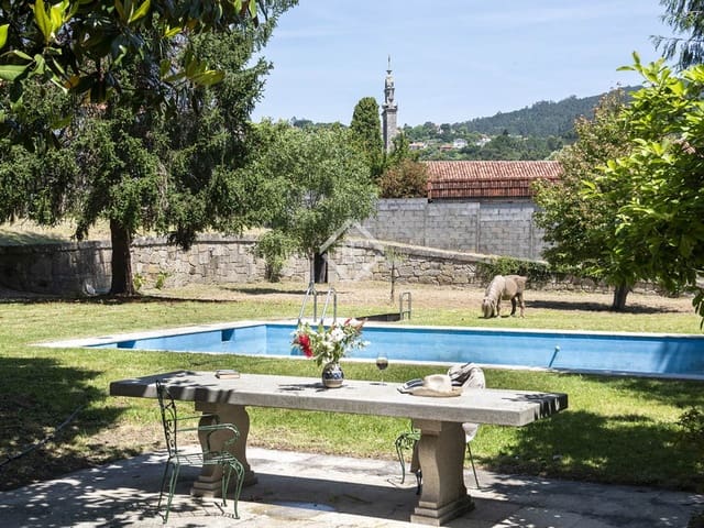 4 Zimmer Villa zu verkaufen in Nigrán mit Pool Garage - 800.000 € (Ref: 7593623)