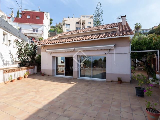 6 soveværelse Villa til salg i Esplugues de Llobregat med garage - € 1.200.000 (Ref: 7597156)