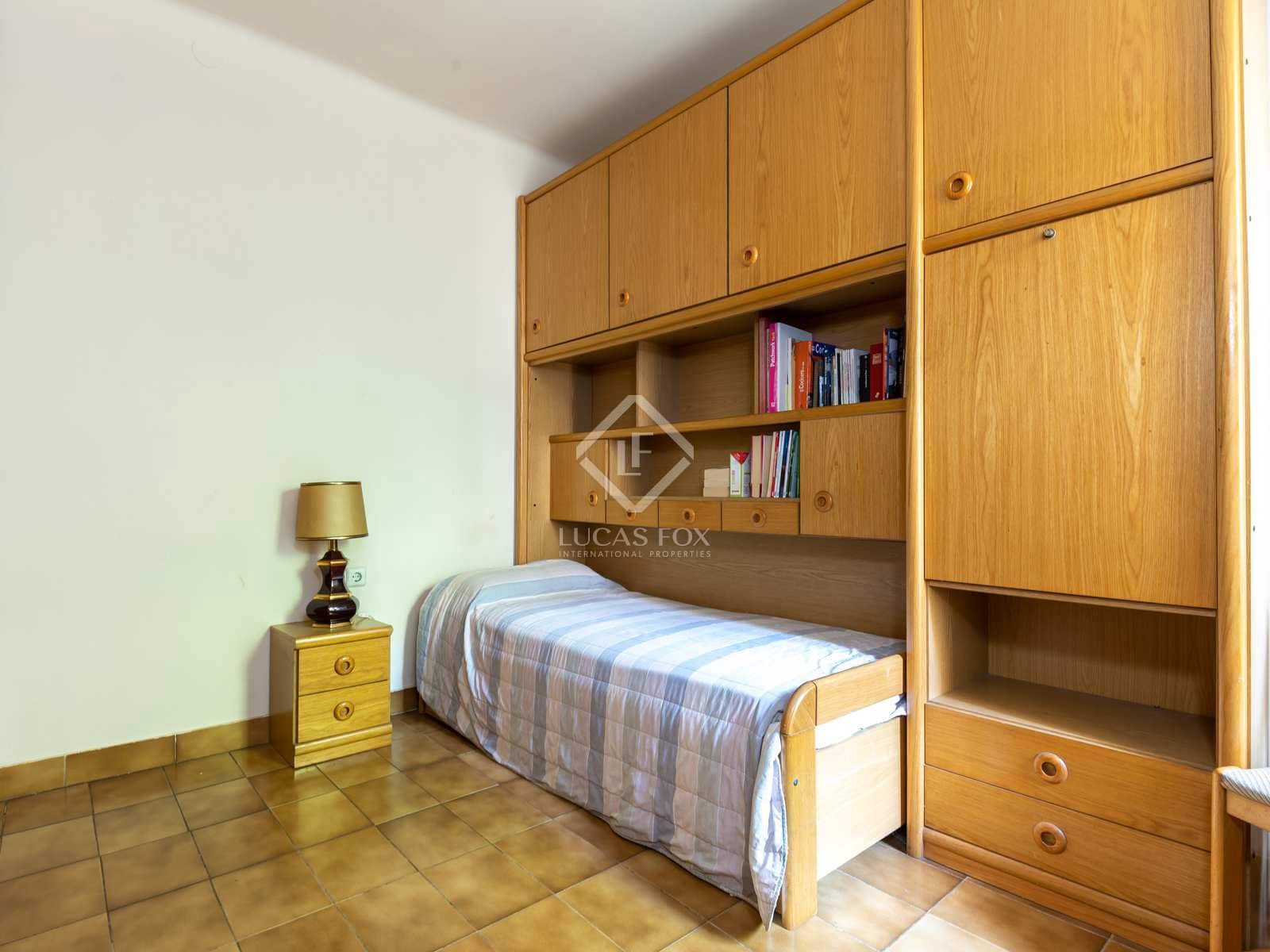 6 soveværelse Villa til salg i Esplugues de Llobregat med garage - € 1.200.000 (Ref: 7597156)