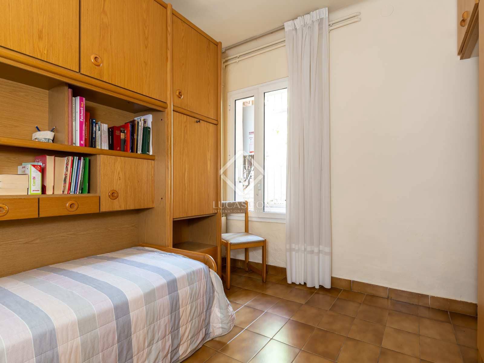 6 soveværelse Villa til salg i Esplugues de Llobregat med garage - € 1.200.000 (Ref: 7597156)