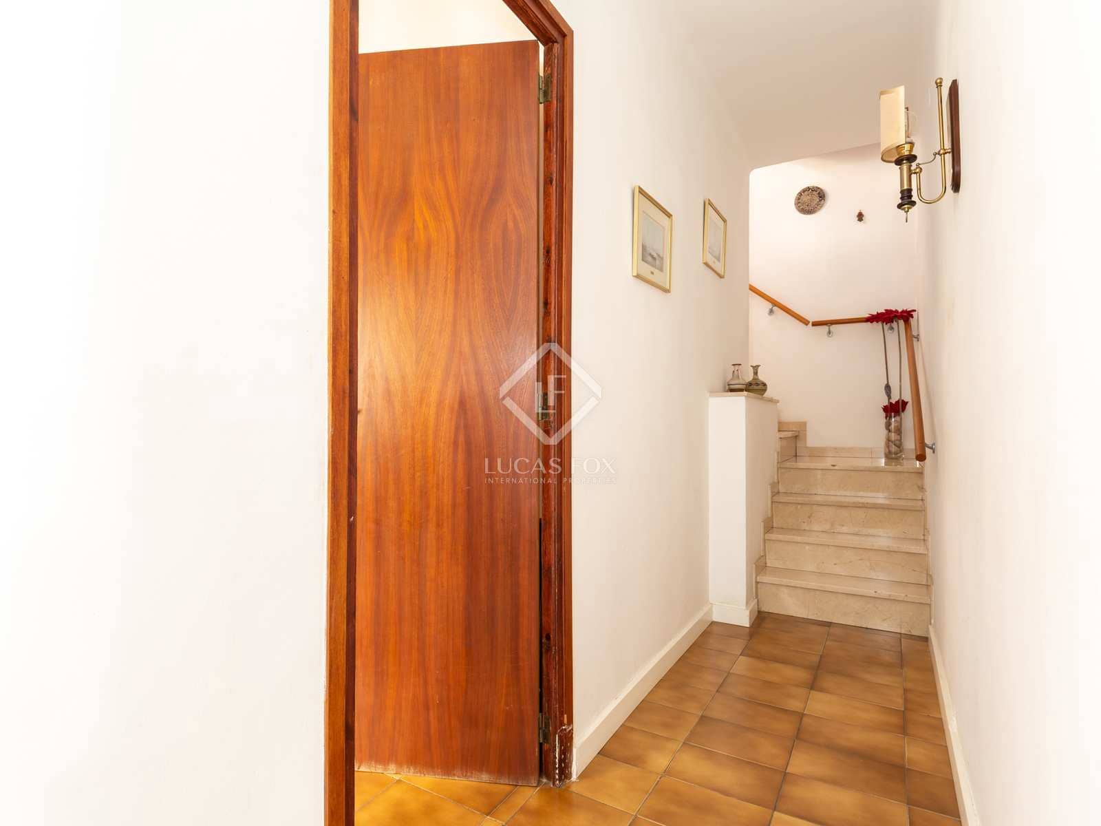 6 soveværelse Villa til salg i Esplugues de Llobregat med garage - € 1.200.000 (Ref: 7597156)