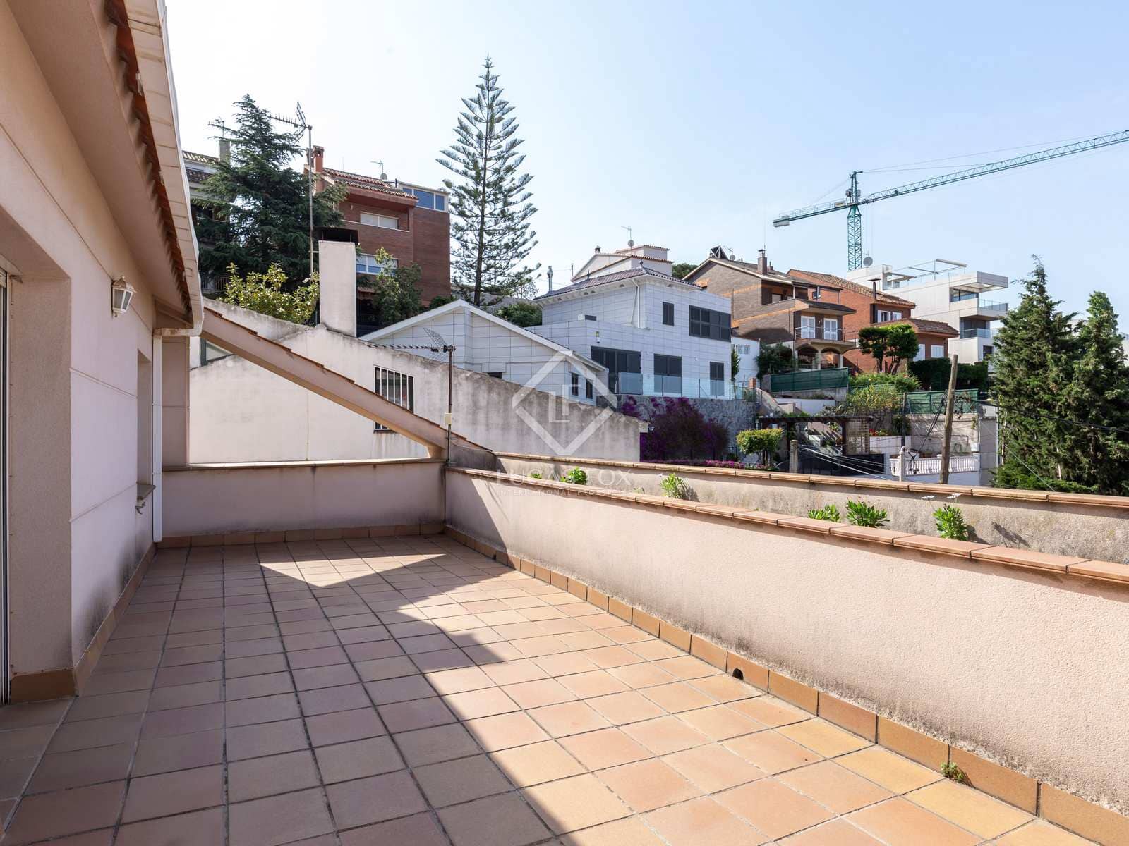 6 soveværelse Villa til salg i Esplugues de Llobregat med garage - € 1.200.000 (Ref: 7597156)