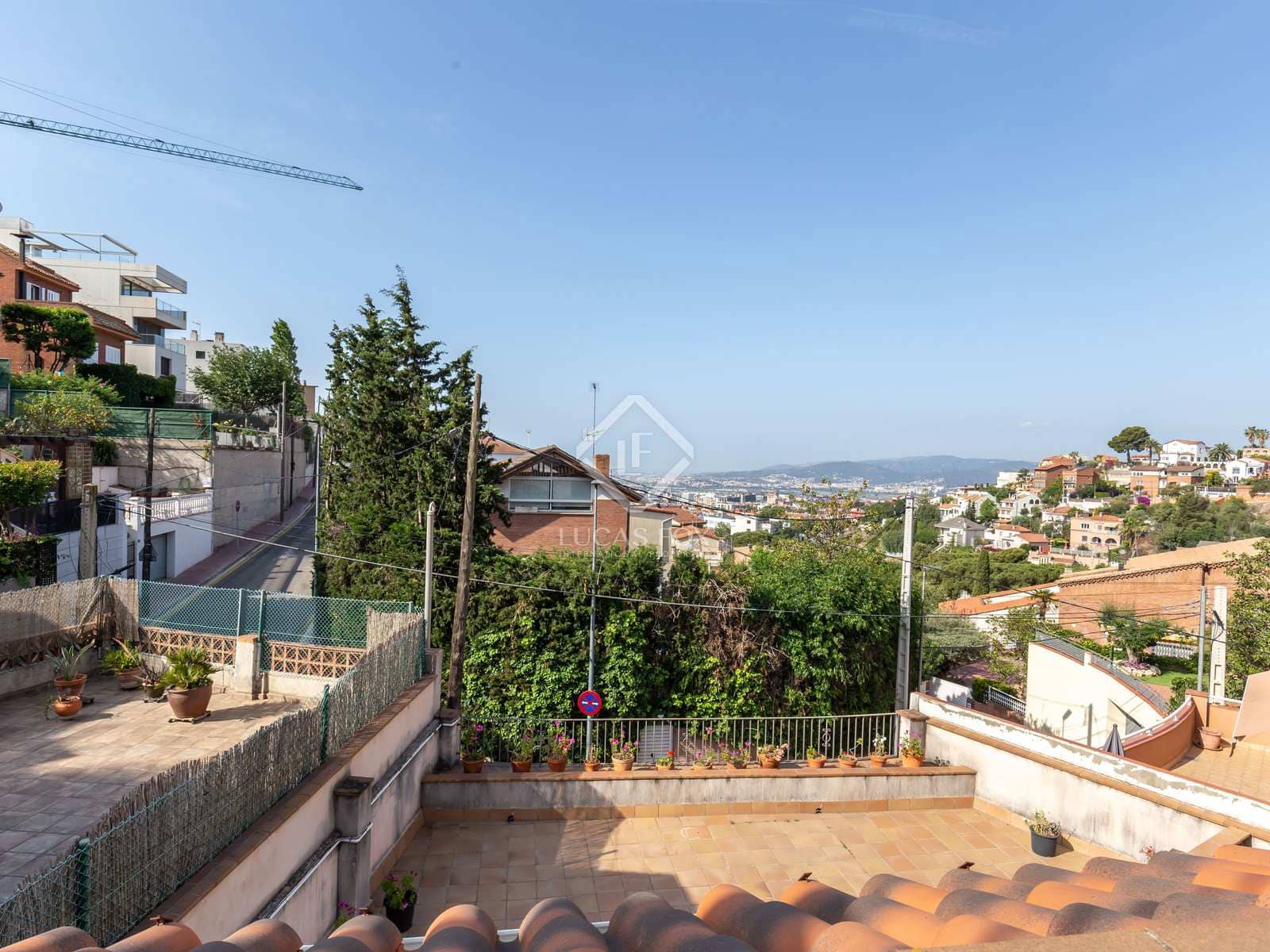 6 soveværelse Villa til salg i Esplugues de Llobregat med garage - € 1.200.000 (Ref: 7597156)